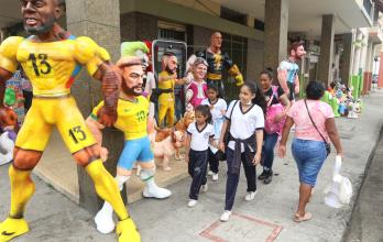 Calle 6 De Marzo Los Astros Del Mundial Se Exhiben En La Vitrina