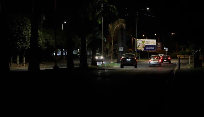 A Los Baches Se Suma La Falta De Luz En La Avenida Le N Febres Cordero