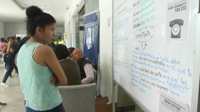Bachilleres de años anteriores buscan volver a dar el examen