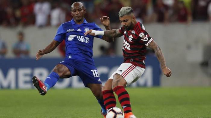 Óscar Bagüí frente a Flamengo