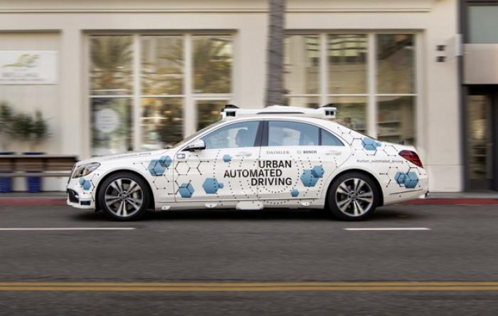 autonomos-taxis-mercedes