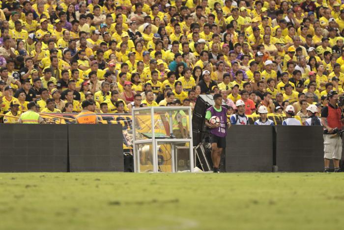 VAR en el Monumental