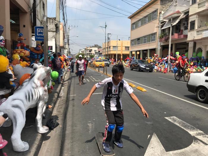 MONIGOTES PEATON 2