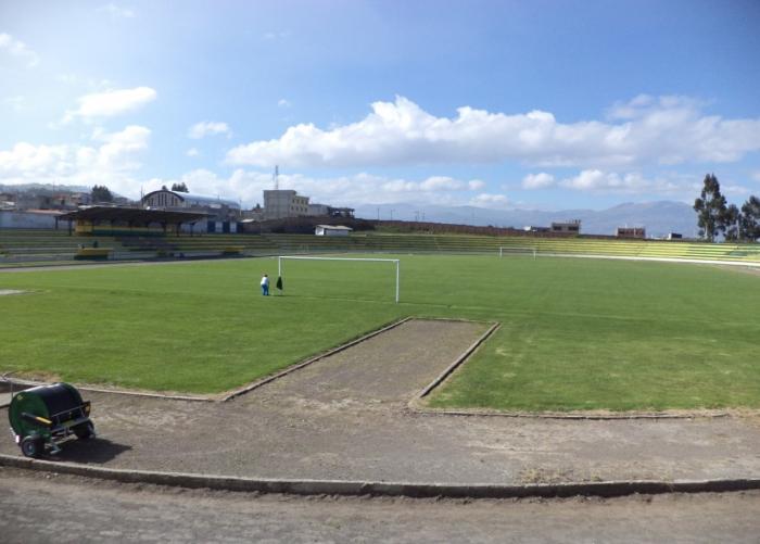 ESTADIO DE CAYAMBE