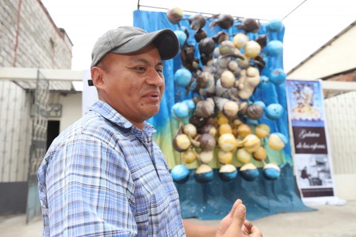 Salvador Dalí monigotes 2019