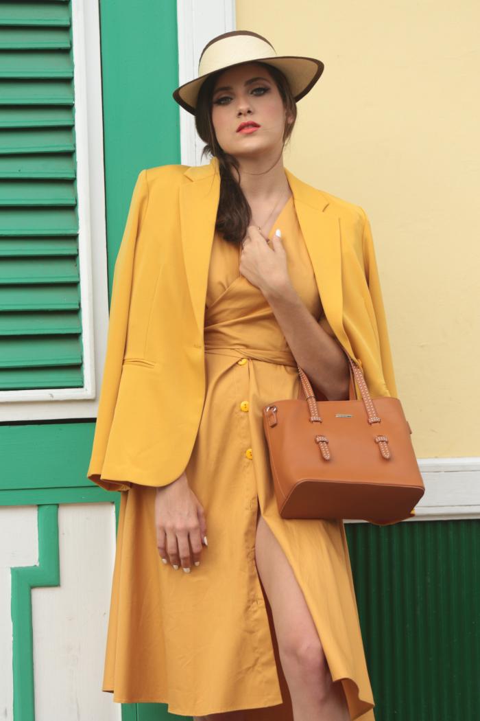 Look amarillo