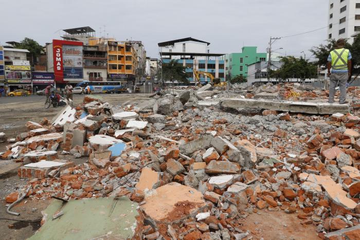 RECONSTRUCCION MANABI
