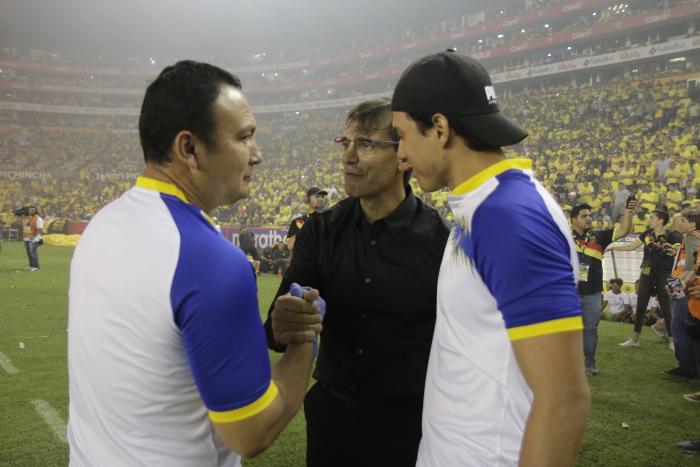 Noche Amarilla