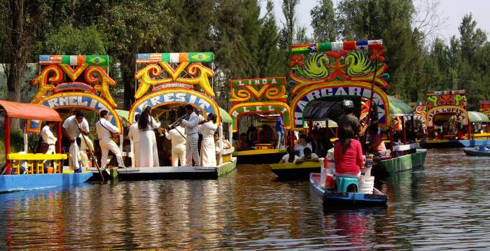 ciudad-de-mexico_destinos-principales_xochimilco_05