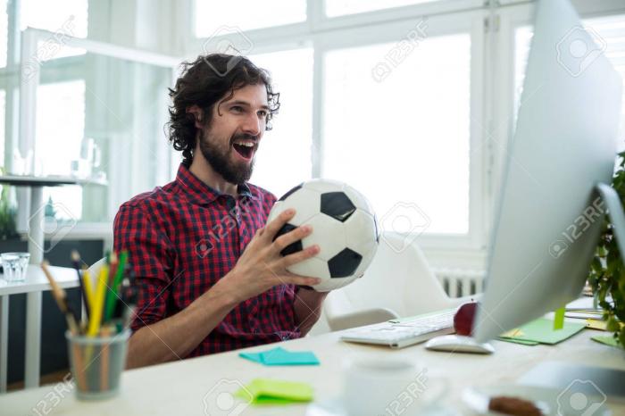 Puedes ver el partido directamente desde un computador.