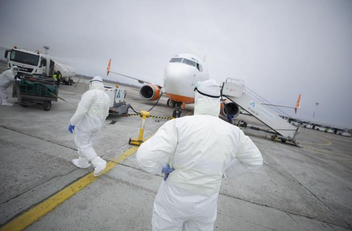 Coronavirus, jueves 20 de febrero. Avión con ecuatorianos llega a Ucrania.