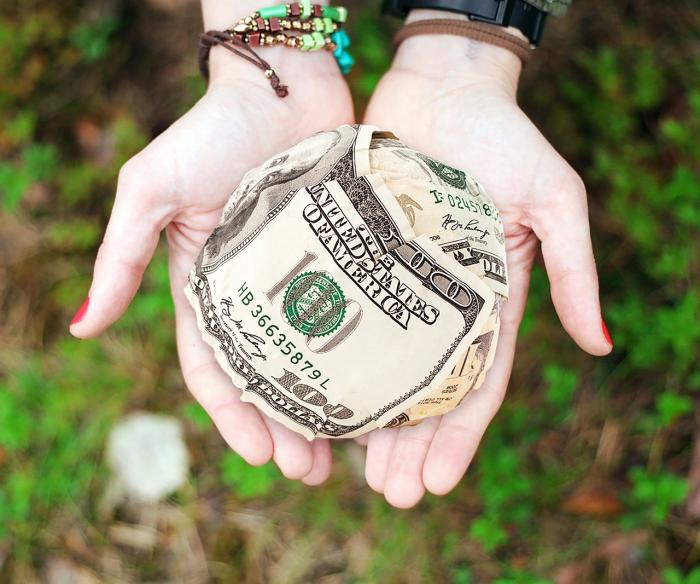 En Ecuador, ahorra es un poco difícil debido a la falta de cultura financiera.