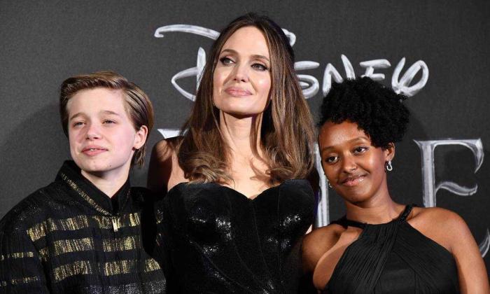 angelina-jolie-daughters-hospital-t
