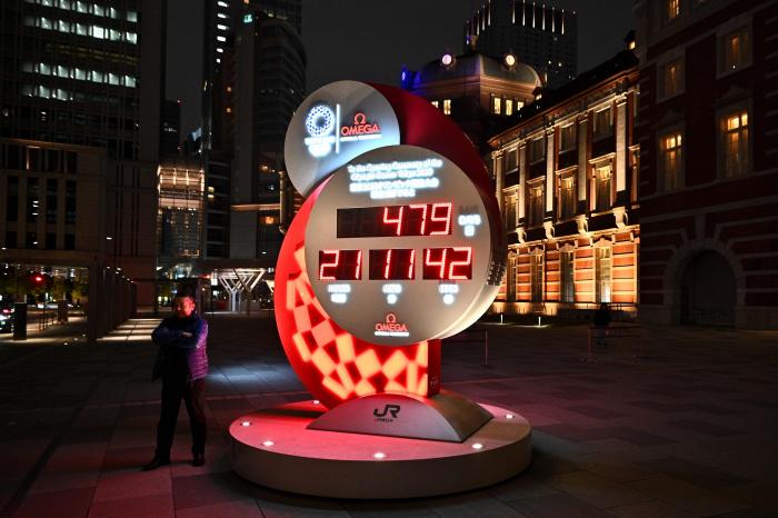 A countdown clock sho (31502572)