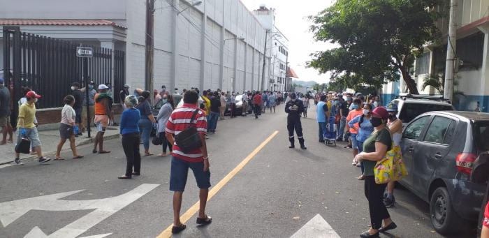 supermercados aglomeraciones coronavirus guayaquil