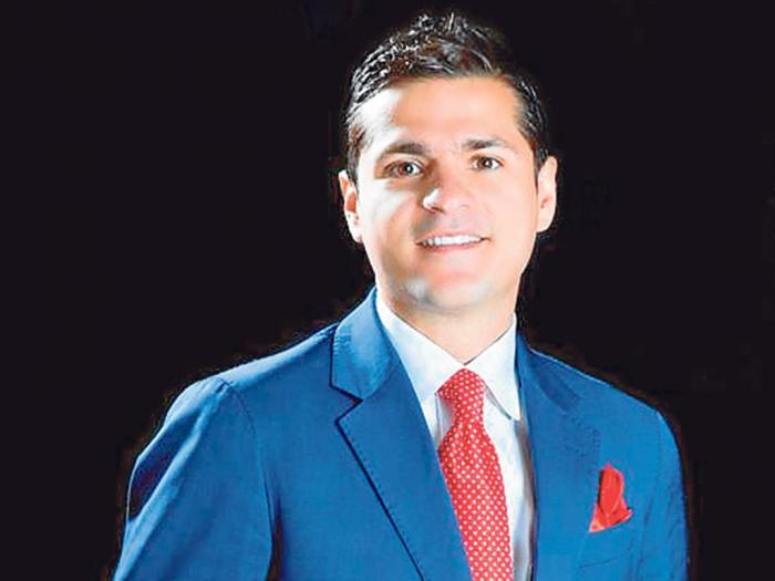 Francisco Molestina.