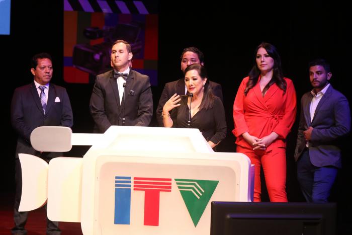Tania Tinoco en los premios ITV
