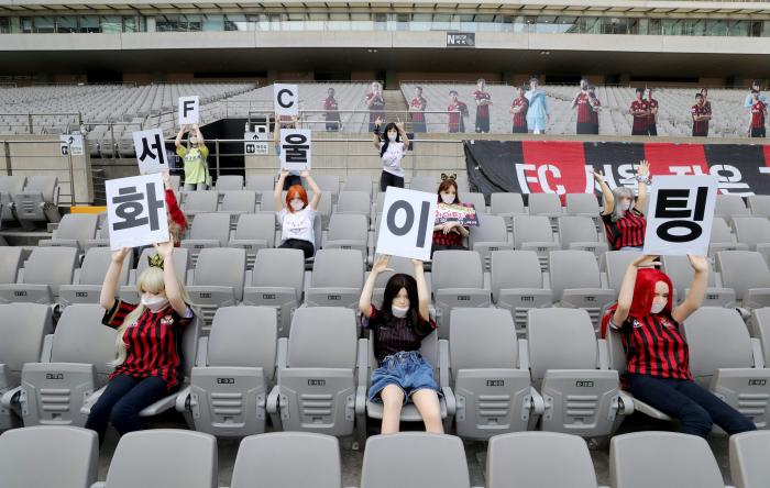 Muñecas-sexuales-fútbol-Corea
