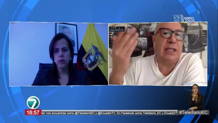 Orlando Pérez en rueda de prensa de María Paula Romo