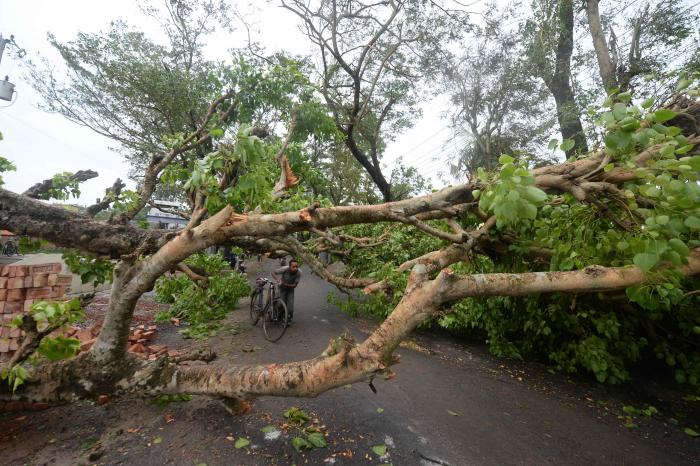 Ciclón-India-Bangladesh-Ampha