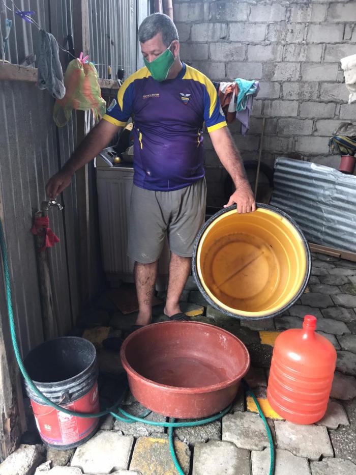 sin agua en Los Vergeles