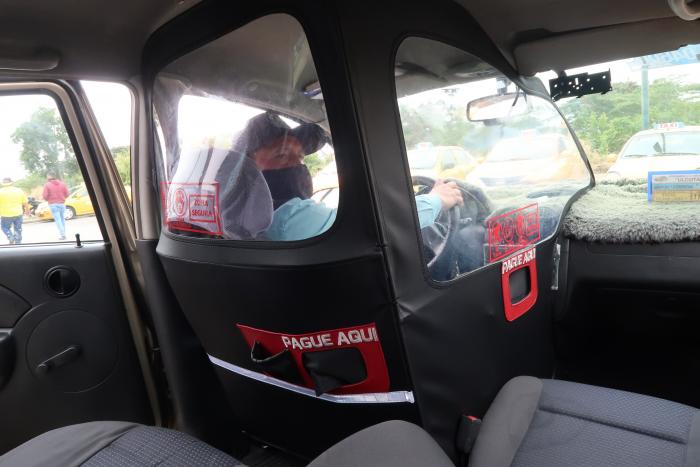 taxistas en Guayaquil se protegen