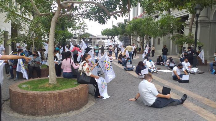 Maestros protesta
