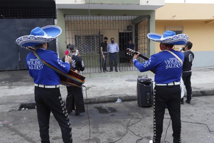 MARIACHIS EN HOMENAJE
