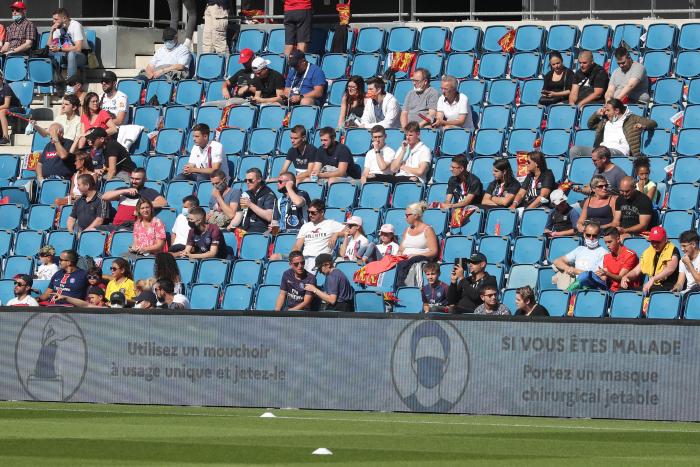 Publico-partido-hinchas-psg