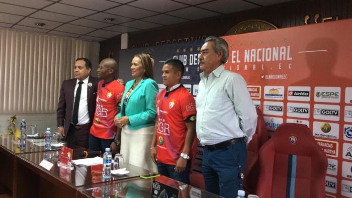 Washington Vera y Tito Valencia se transfieren como préstamo a El Nacional.