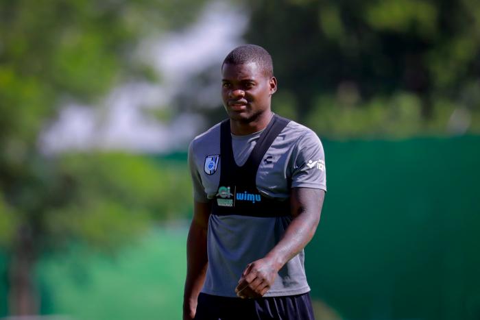 Jonathan-Betancourt-Gallos-Querétaro