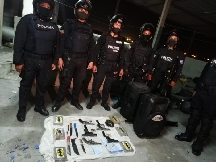 Policías