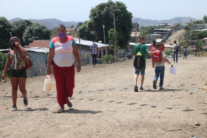 Escuelas improvisadas