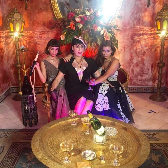 Bárbara junto a Rossy de Palma (centro).