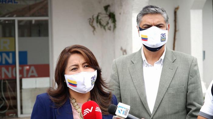 Ximena Peña y Patricio Barriga, binomio oficialista a las elecciones de febrero de 2021