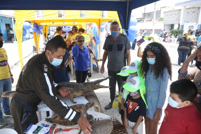 Feria Policía