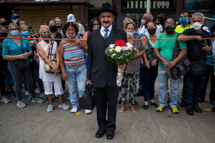 fotos exhumación Gregorio Hernández