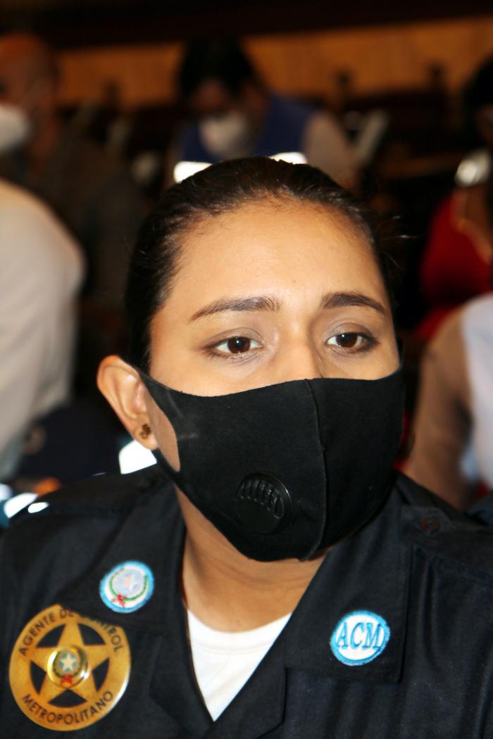 Karen Erazo, policía municipal