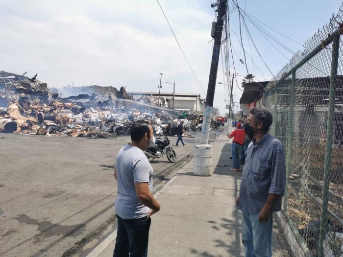 Moradores del sector han sido afectados y han debido dormir fuera de casa.