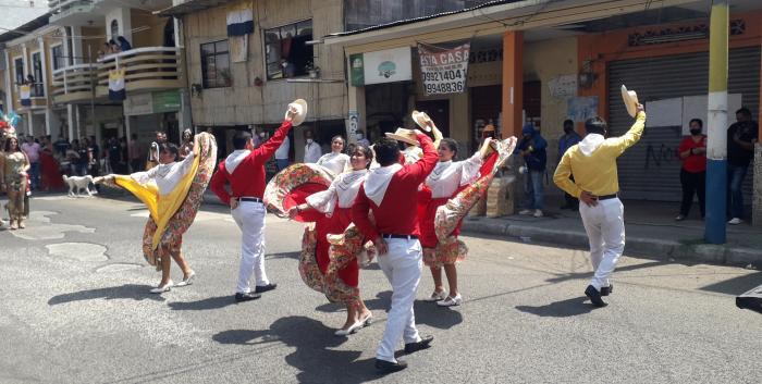 BAILARON HASTA SIN MASCARILLAS