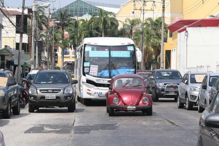 Huecos en la Kennedy(32815031)