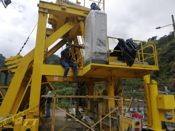 FOTO 1 EQUIPAMIENTO