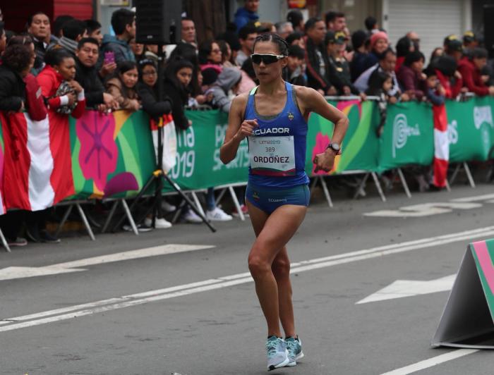 Johana Ordóñez marcha Ecuador