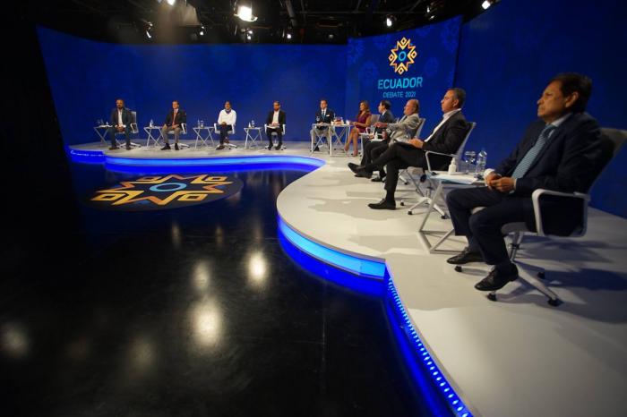 Por otras tres horas, hoy escucharemos a los candidatos presidenciales.