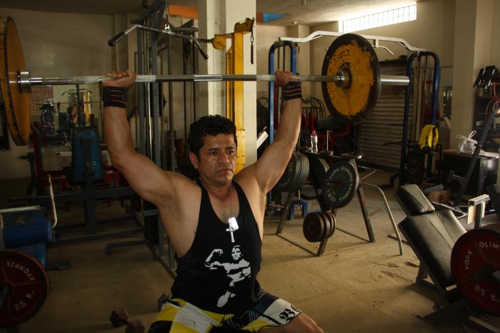 Víctor-Plua-pesista-entrenador