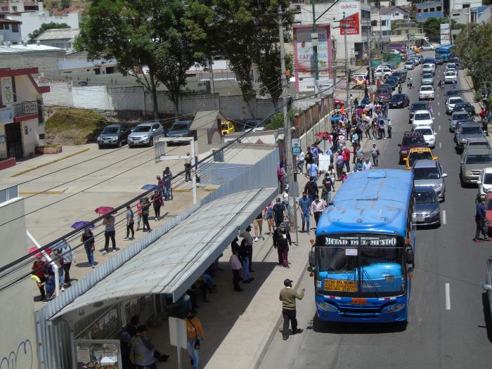 POMASQUI-VOTACIONES-COLEGIO-DISTANCIAMIENTO