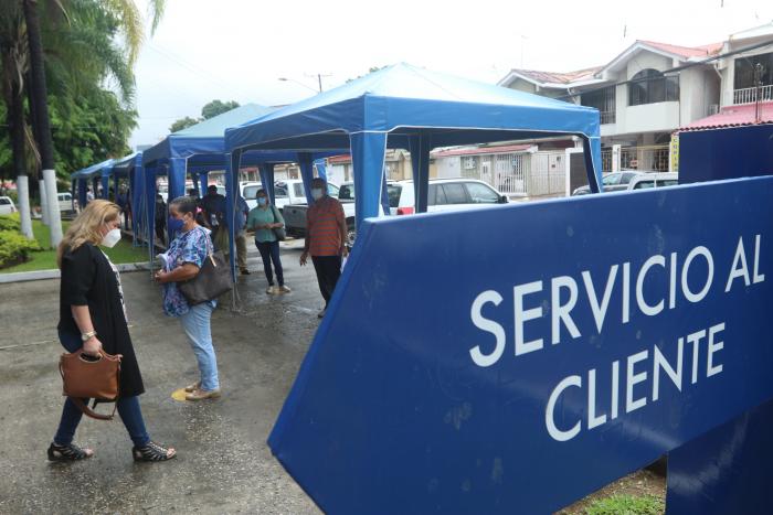 CLIENTES DE LA E.E.E. (33085345)