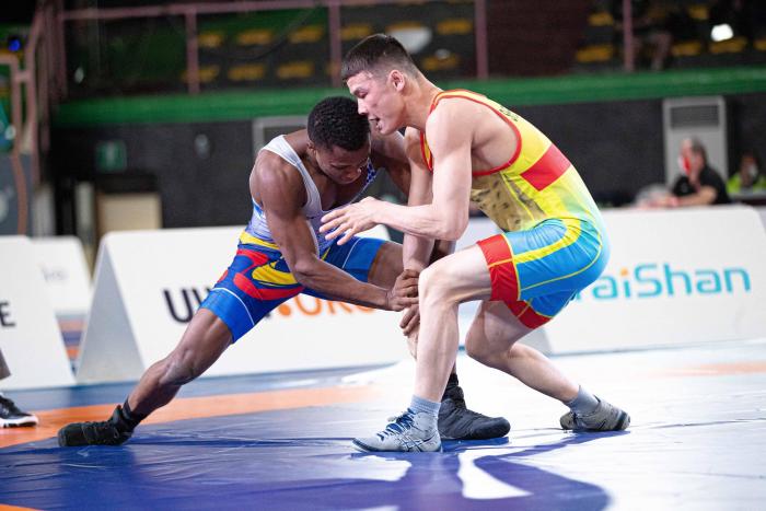 Andrés Montaño lucha Ecuador