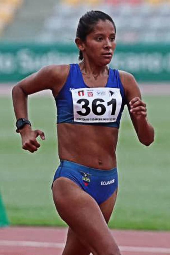 Karla-Jaramillo-marchista-Ecuador