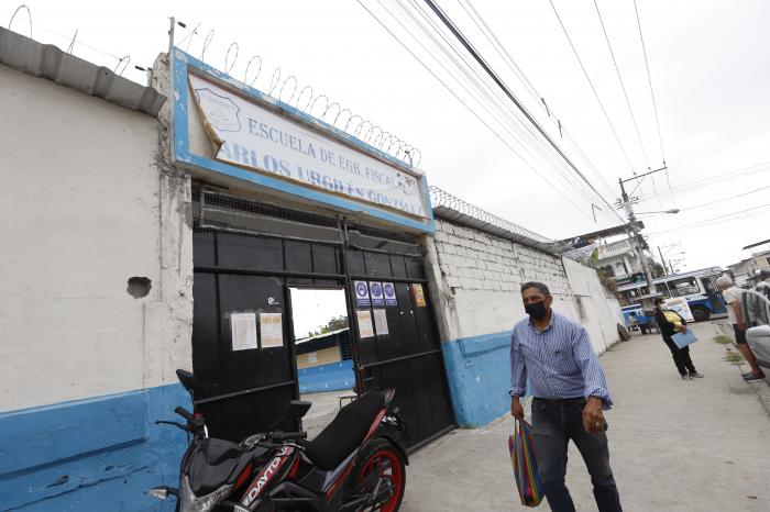 Colegio en mal estado